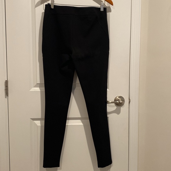Ted Baker sequins skinny pants in size 2 but US 4 to 6. Excellent condition. - Picture 3 of 5